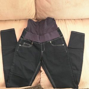COPY - Isabella Oliver Maternity Skinny Jeans S E…